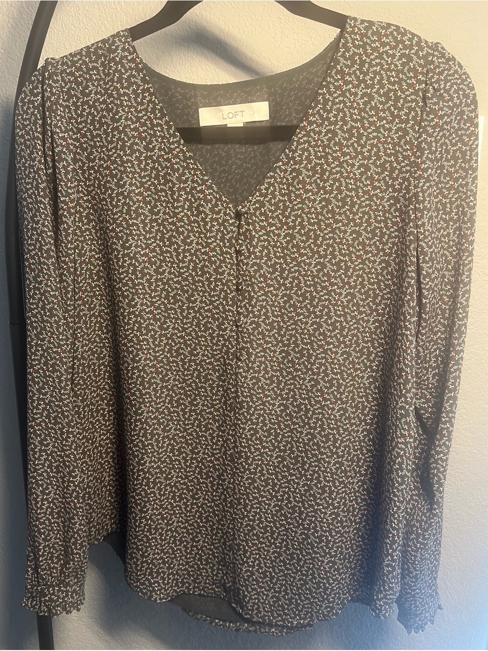 LOFT Black Floral Long Sleeve Blouse Size XS Button Front Business Casual